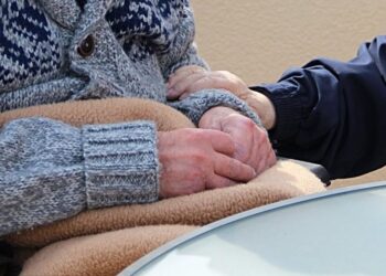 Atención de domiciliaria y cuidado de personas en Valdecilla y otros centros hospitalarios