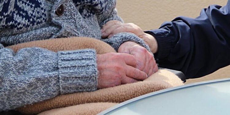 Atención de domiciliaria y cuidado de personas en Valdecilla y otros centros hospitalarios