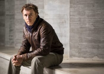 Miguel de Cervera presenta su libro sobre la mafia de Santander: Los cuatro naufragios del Capitán