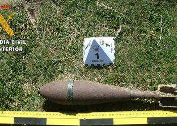 Aparece un proyectil de la Guerra Civil Española en un desescombro en Cantabria