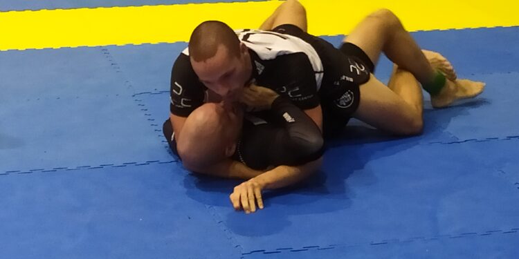 Defensa personal para policías en Barcelona