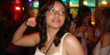 EL OLVIDO DE LAS OTRAS – 2. Unas pizzas y unos porritos