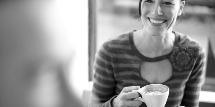 Microcarillas en Palma de Mallorca: ¿por qué considerarlas para mejorar tu sonrisa?