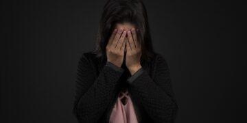 Un experto en abrir chakras abusa de una niña de 15 años