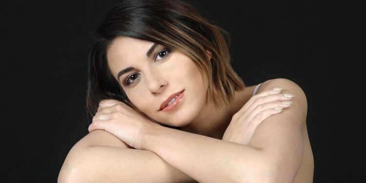 Especialista en Medicina estética y maxilofacial en Torrelavega, Cantabria