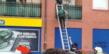 Un brote de una enfermedad mental detrás del piso destrozado en Bezana