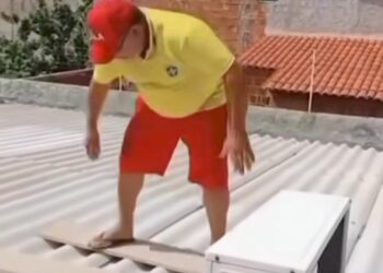 Auténtico descerebrado enseña reparación de tejados en Guadalajara y se mata