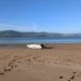 Inconscientes dejan una barca varada en el Puntal