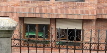 Otro misterio: ¿meten un coche en un piso en Santander?